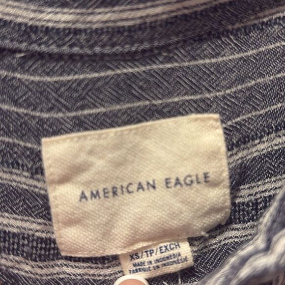 AEO striped button down collared shirt SZ Xsmall - Picture 4 of 6